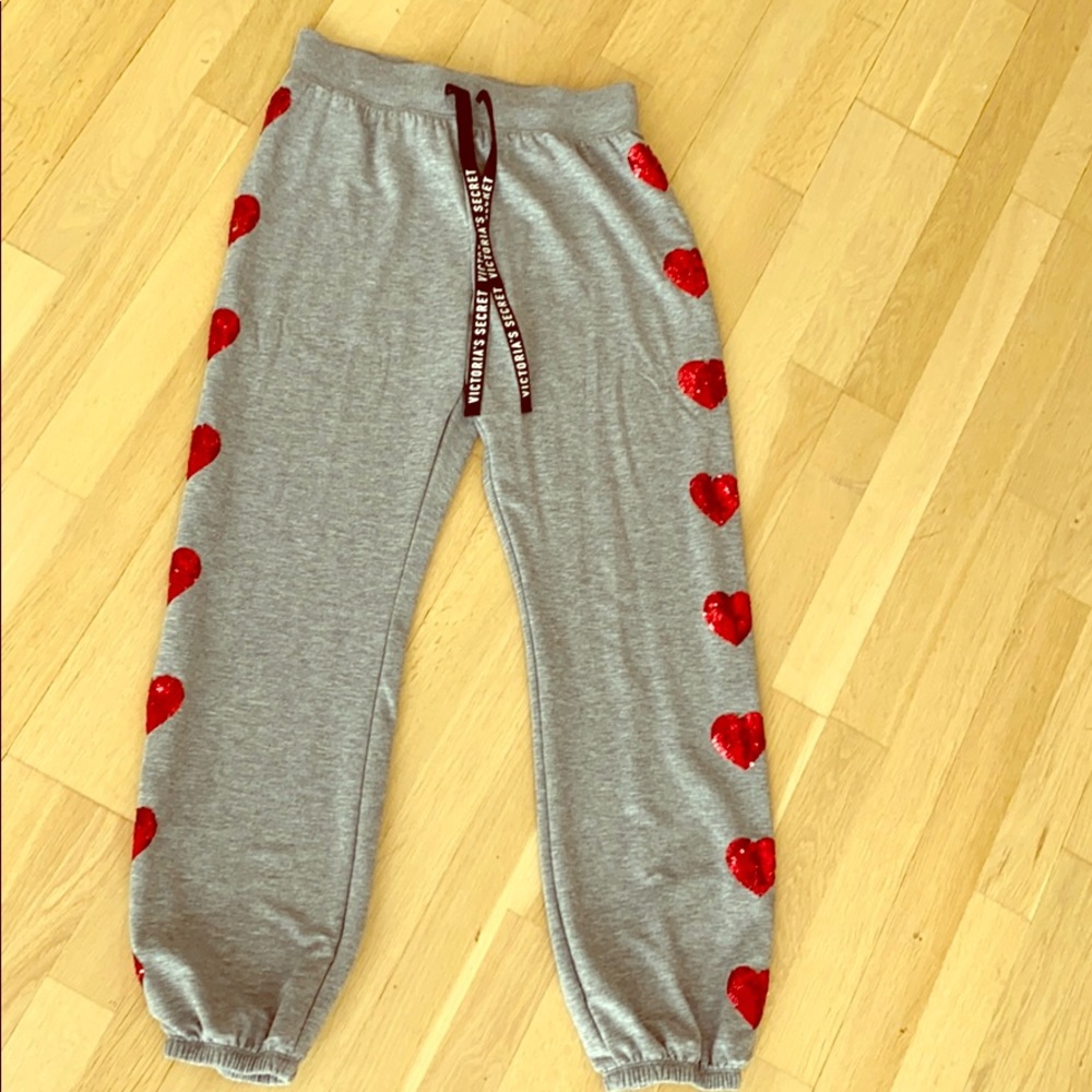 Victoria’s Secret Comfy Sweat Pants Joggers